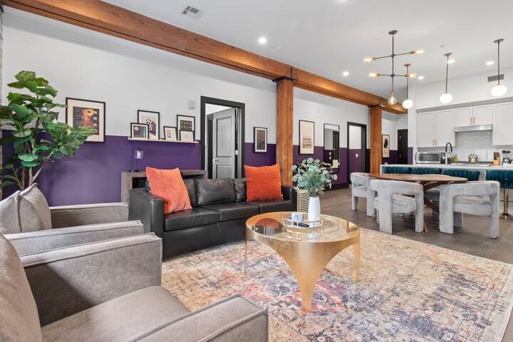 LUX 4BD/4BA Sleeps 12 Walk to Dome&French Quarter