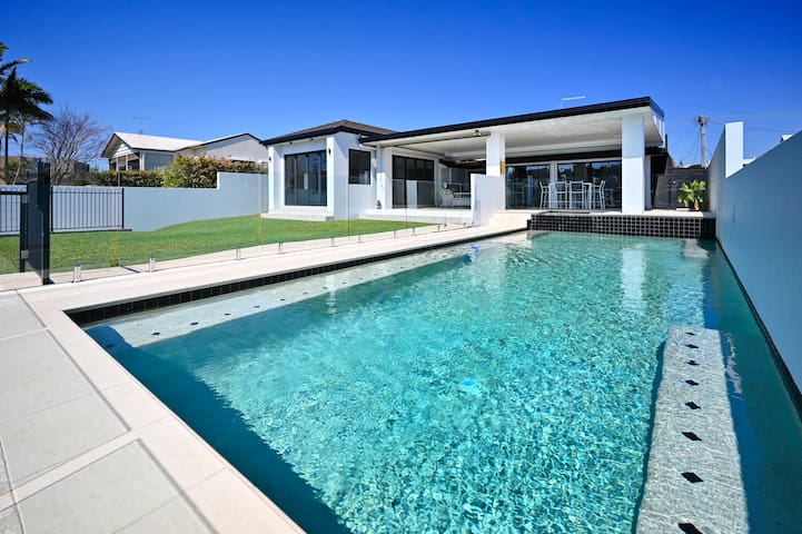 Mooloolaba Waterfront Luxury