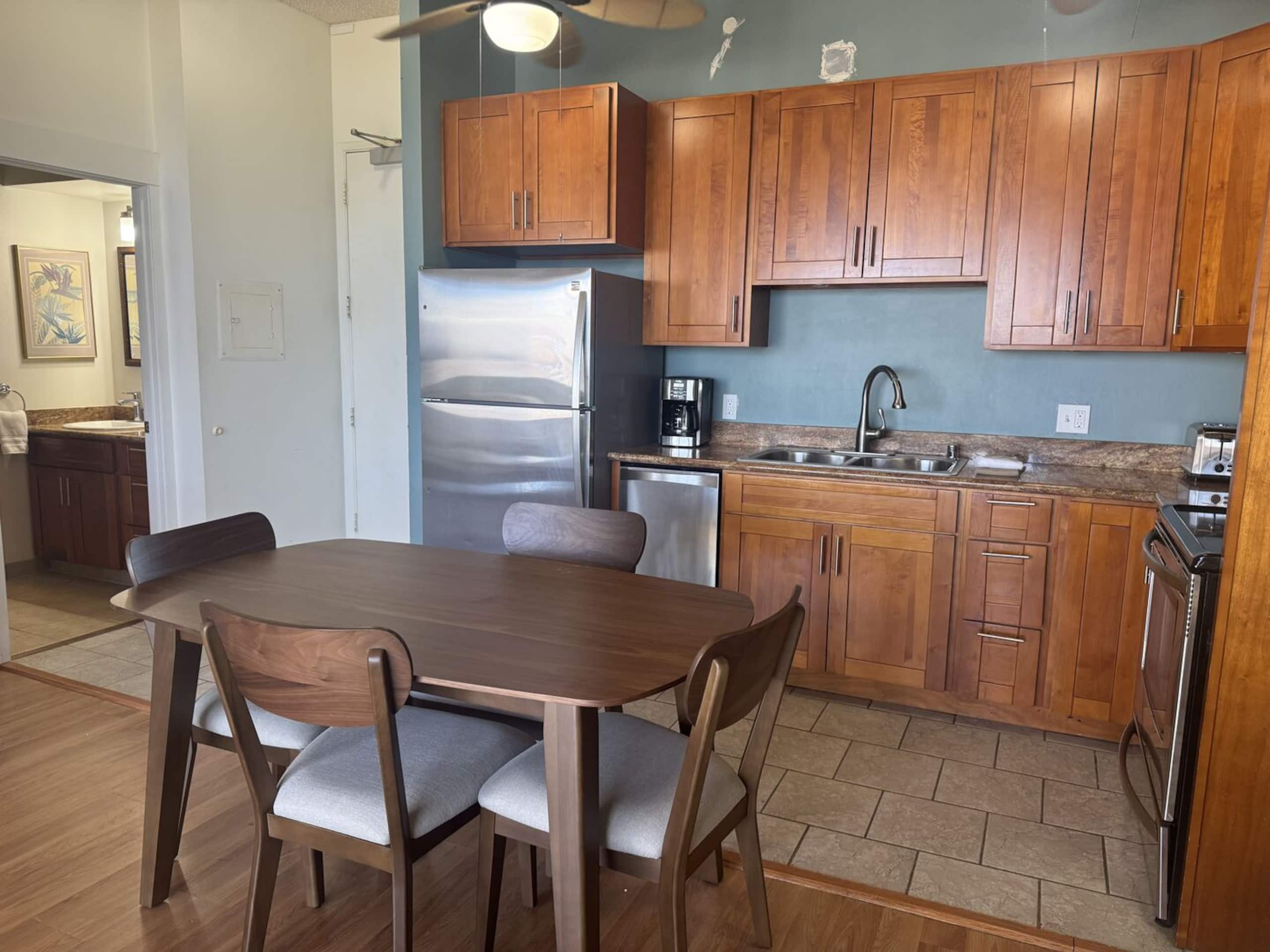 Condo in Honolulu · ★4.8 · 1 bedroom · 3 beds · 1 private bath - Image 6