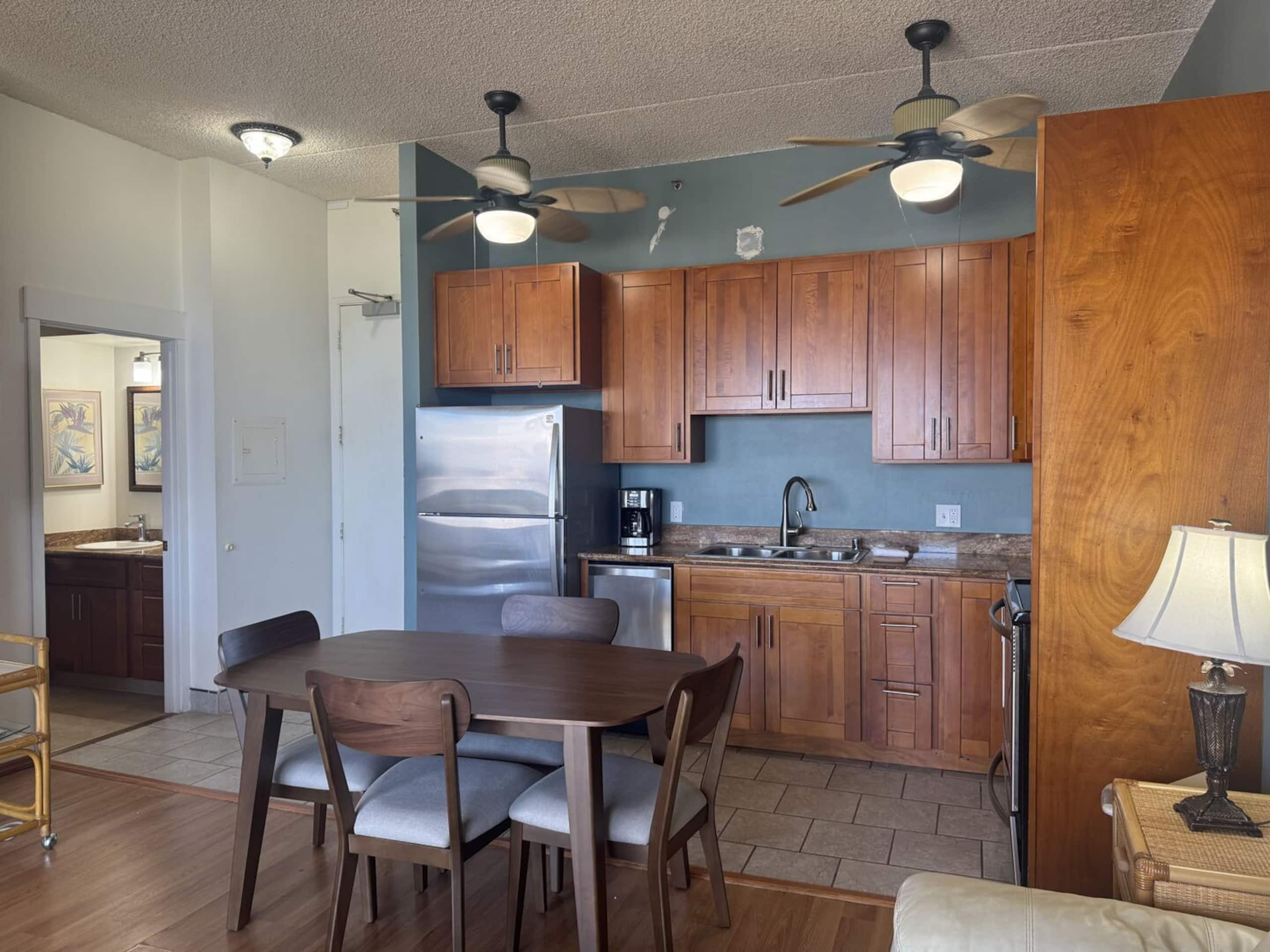 Condo in Honolulu · ★4.8 · 1 bedroom · 3 beds · 1 private bath - Image 7