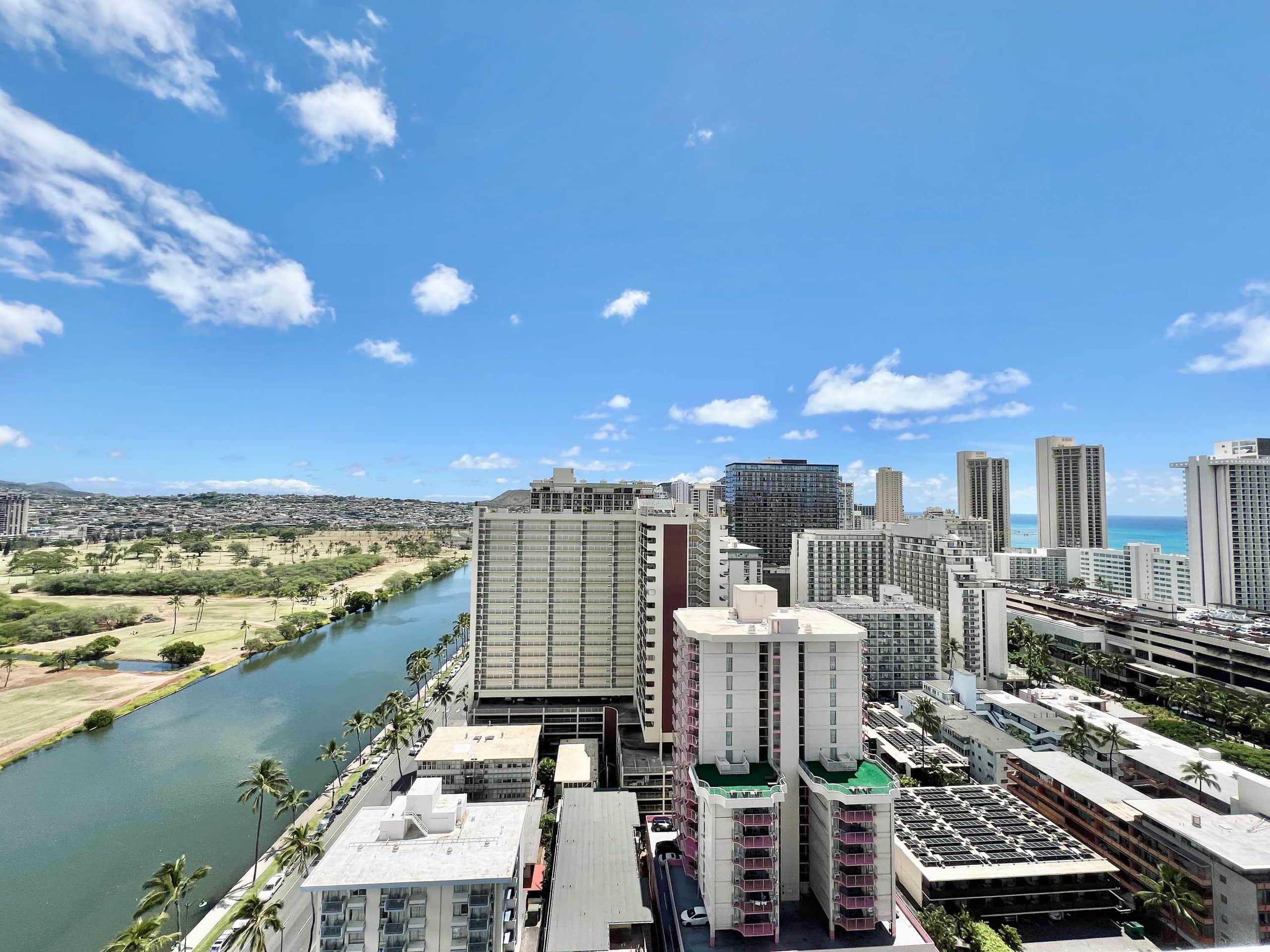 Condo in Honolulu · ★4.94 · 1 bedroom · 2 beds · 1 private bath - Image 23