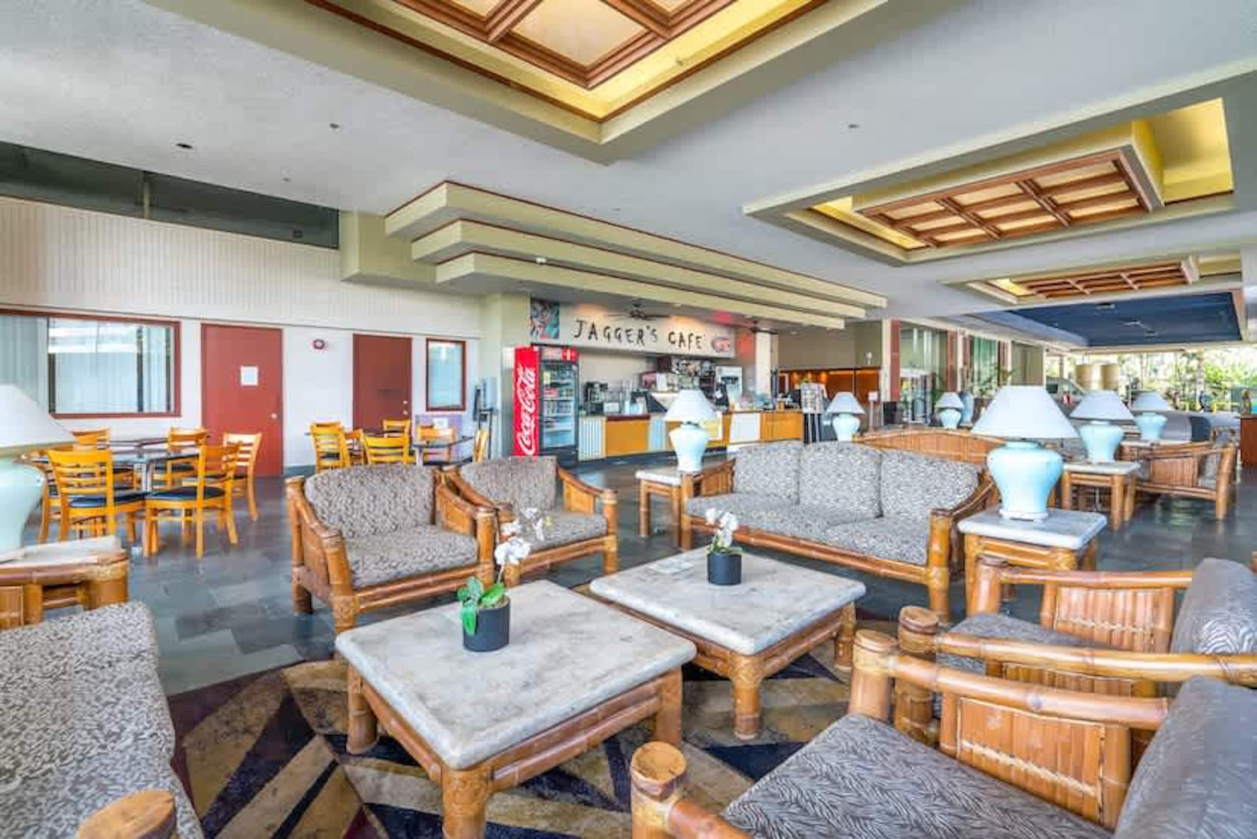 Condo in Honolulu · ★4.94 · 1 bedroom · 2 beds · 1 private bath - Image 30