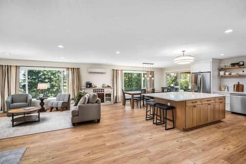 Breathtaking Wine Country Home w/ Incredible