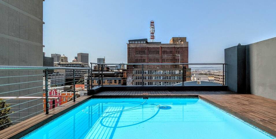 2 Balconies | Free Parking | Pool | Amazing View gallery image 3