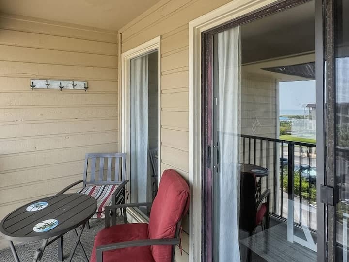 Top-floor Sunrise Villa | 1 Min Walk To Beach - Hilton Head Island, SC