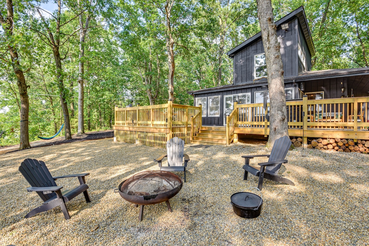 Three Rivers Cottage w/ Private Dock & Fire Pit! - Cottages for Rent in  Three Rivers, Michigan, United States - Airbnb