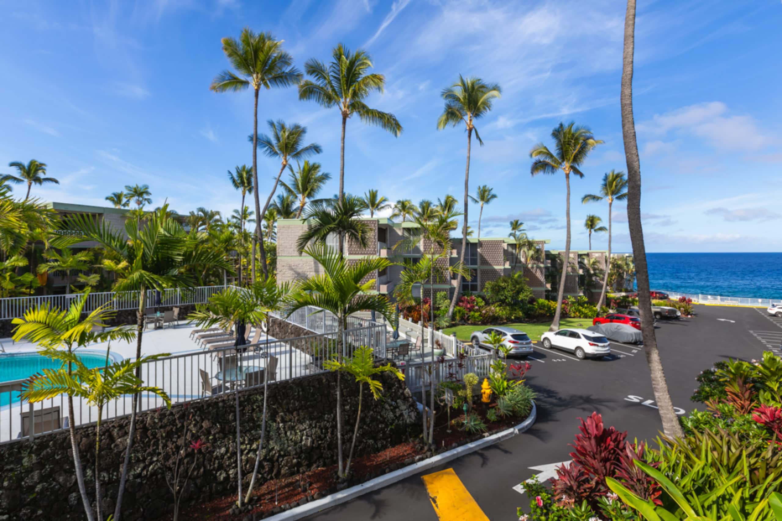 Condo in Kailua-Kona · ★4.74 · 1 bedroom · 2 beds · 1 bath - Image 16