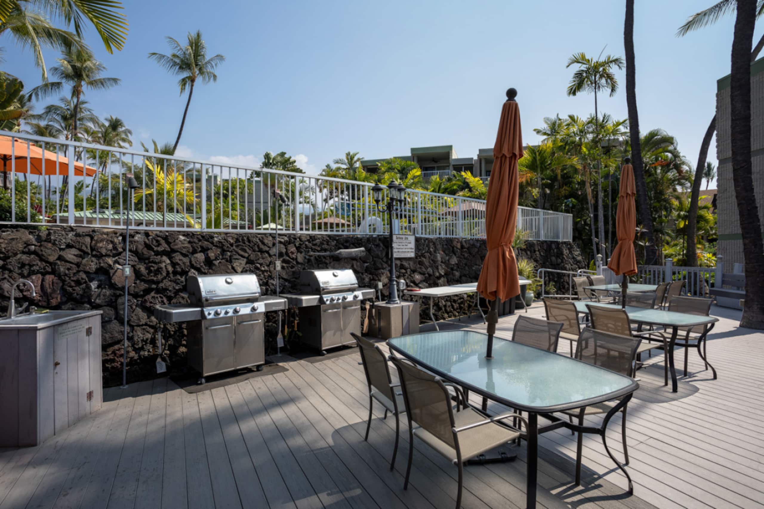 Condo in Kailua-Kona · ★4.74 · 1 bedroom · 2 beds · 1 bath - Image 18