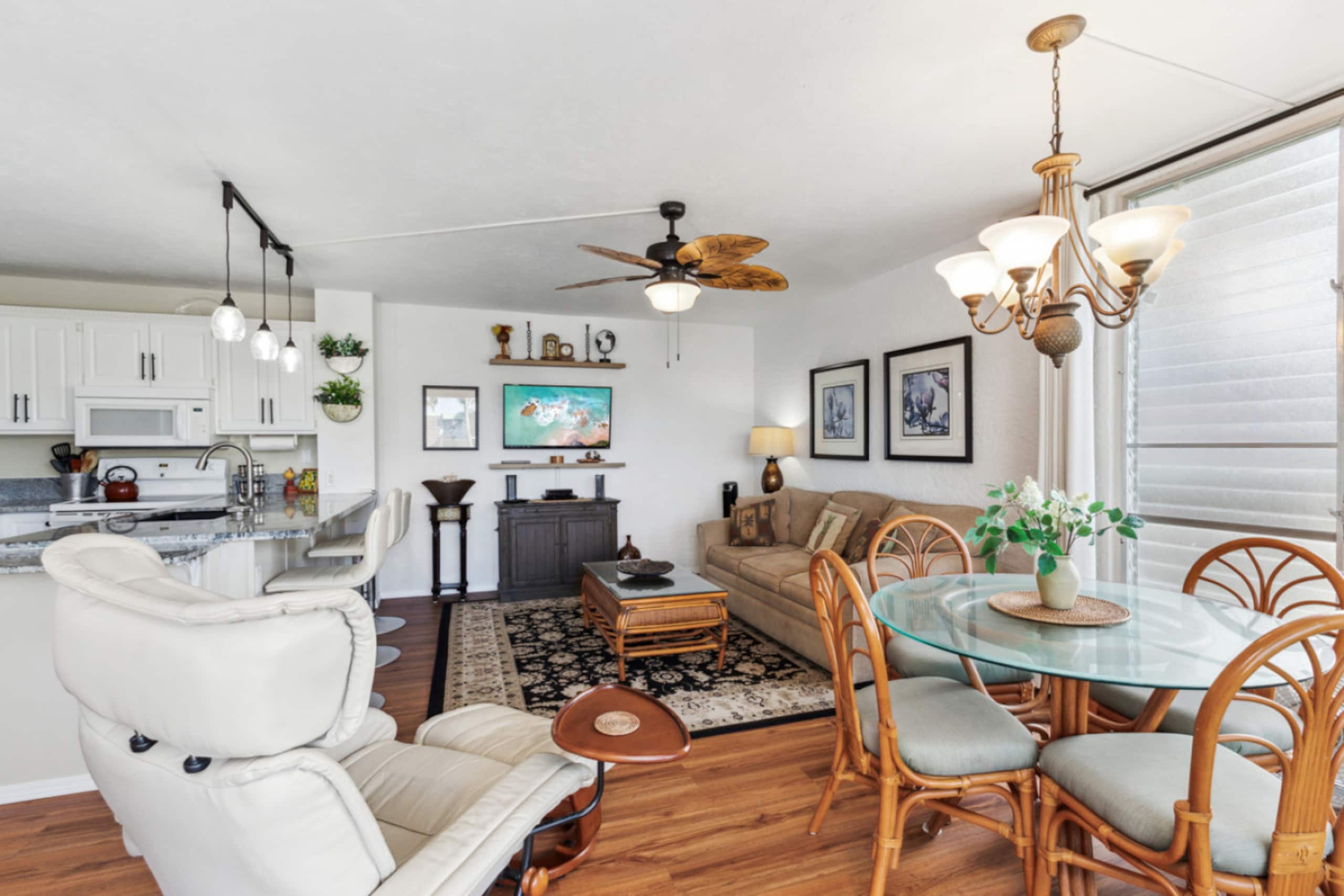 Condo in Kailua-Kona · ★4.74 · 1 bedroom · 2 beds · 1 bath - Image 4