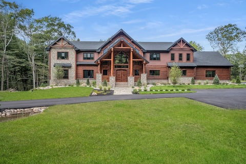 Grand Lodge by PMR: Your Private 10BR Estate