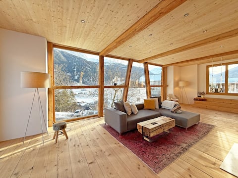 Design chalet with Alpine panorama