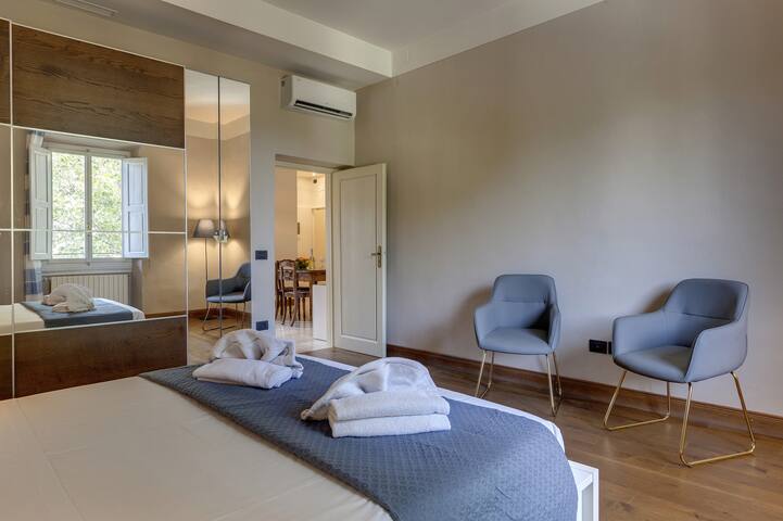 Ridolfi Apartment by Mamo Florence gallery image 3