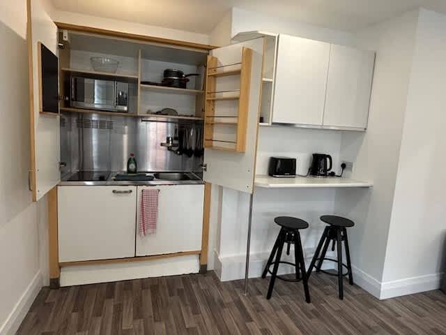 Soho Loft – Apt 2 by Indigo Flats gallery image 4