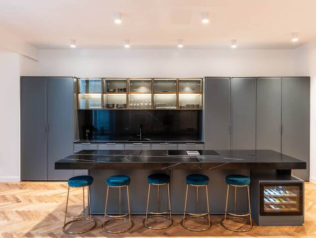 Luxury 2 Bedroom Apt in Mitte – Prime Location gallery image 3