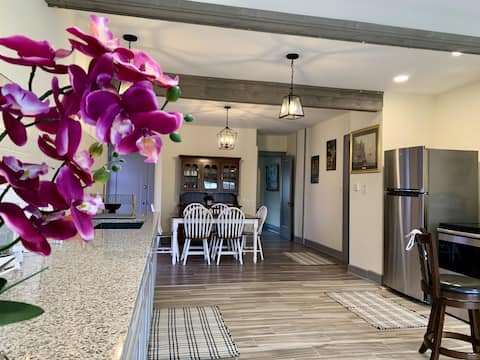 Group HQ, 9BR Near Falls, Casino & Attractions