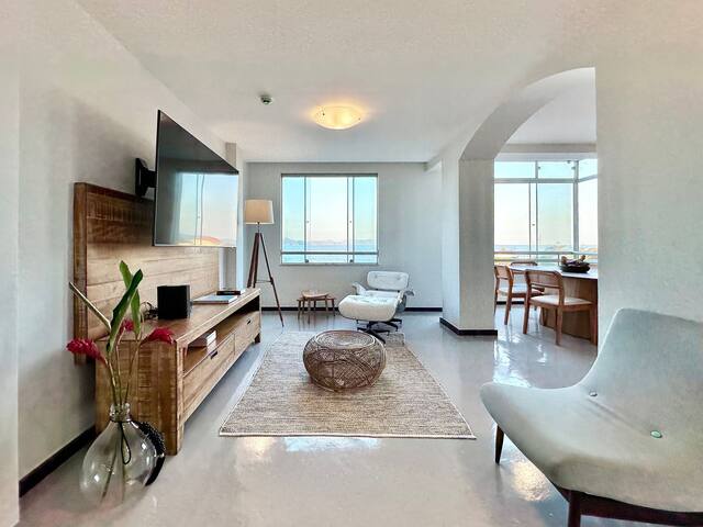 Sea-view Apartment at Posto 6 in Copacabana gallery image 4