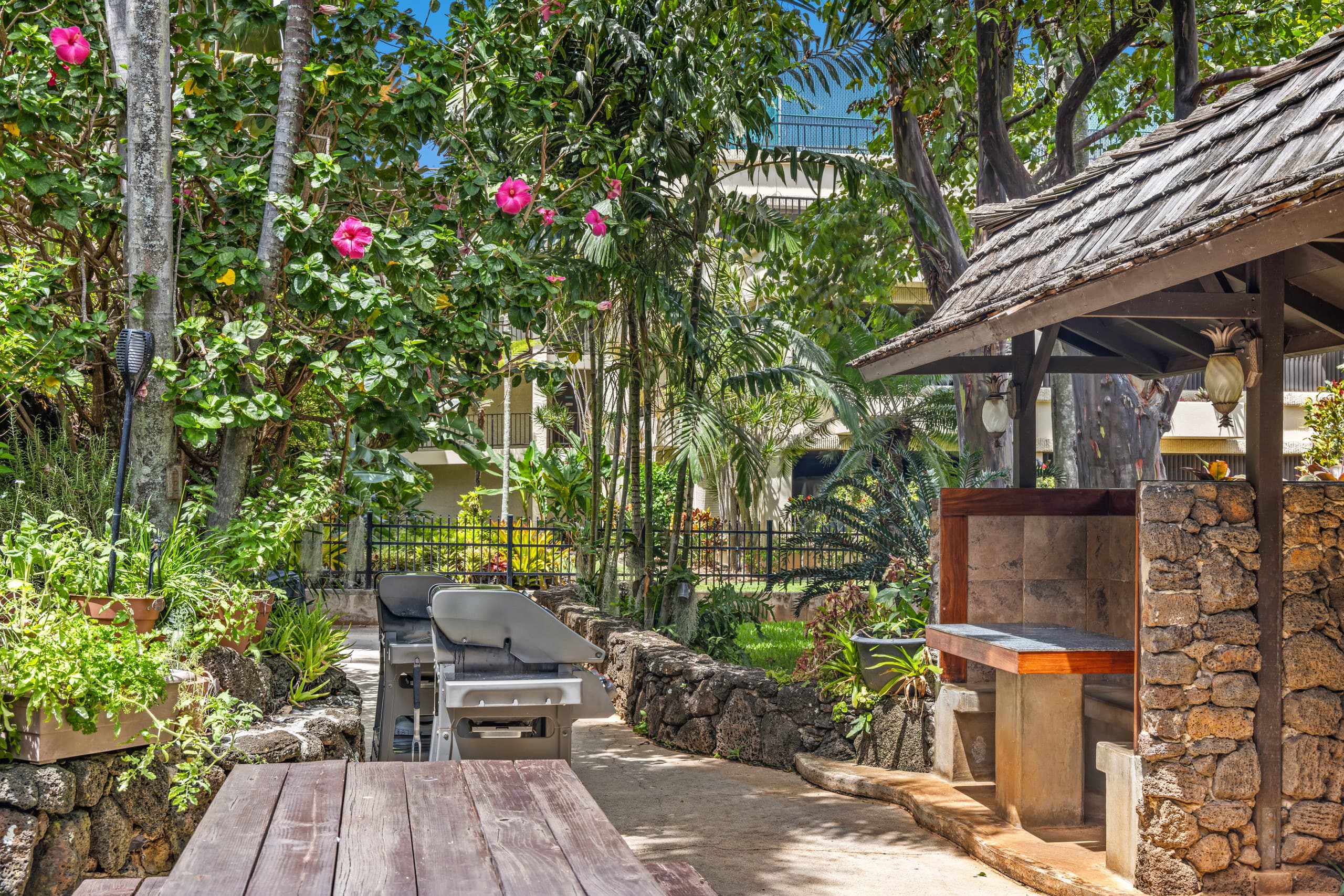Prince Kuhio 110 - Ground Floor, Two AC - Photo 28