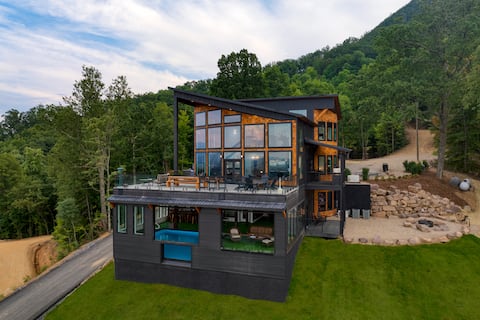 Iconic Views • Pool • Hot Tub | Skyline Sanctuary