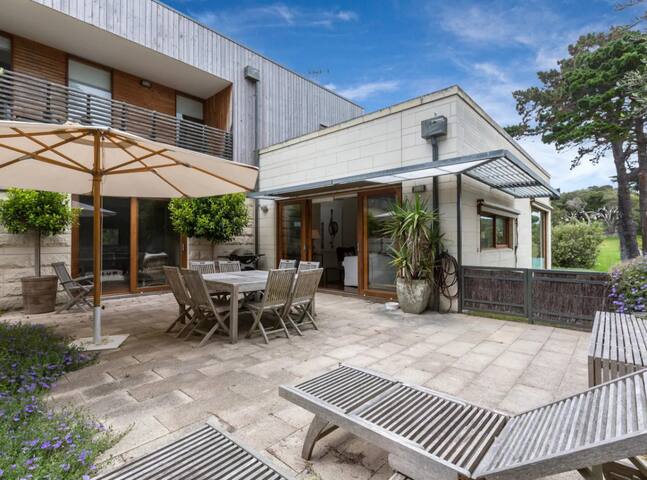 Castle House – Portsea Luxury, incredible grounds! gallery image 3