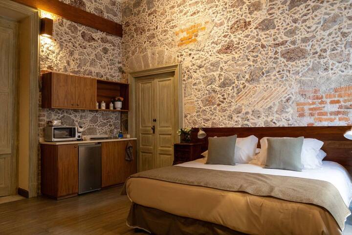 CASA SAUTO Historic 2 BR Apt . Balcony and Rooftop gallery image 3