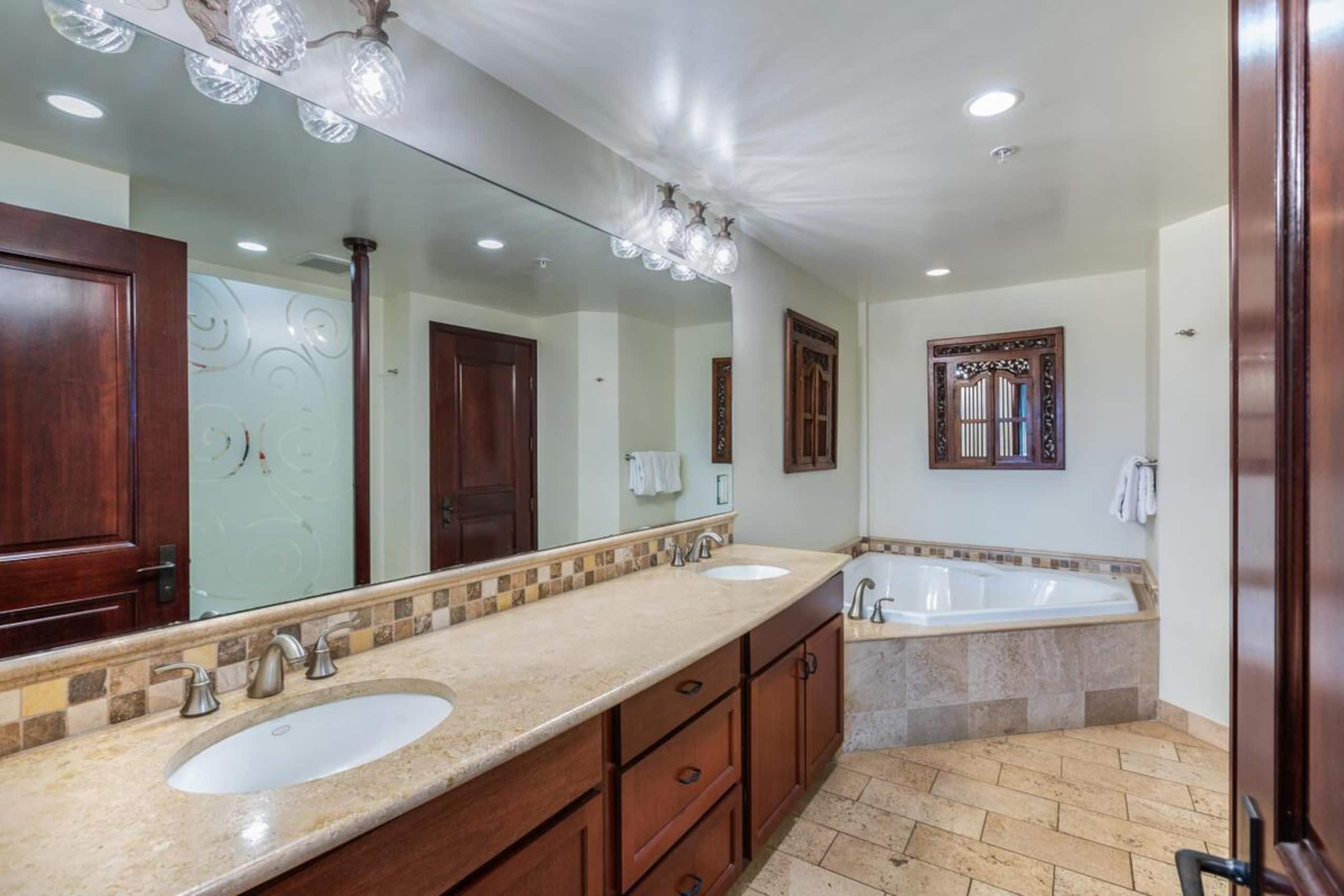 Condo in Kapaa · ★4.92 · 2 bedrooms · 3 beds · 3 baths - Photo 14