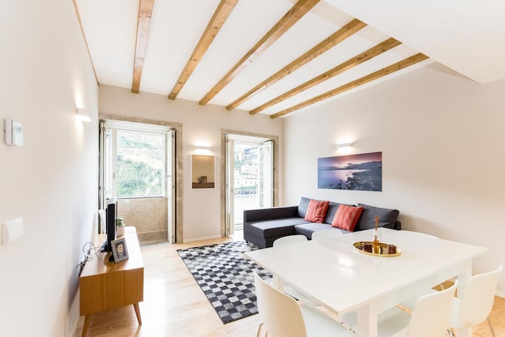 Oporto Trendy Apartments managed Airbnb listing 1