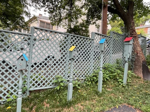 Historic Villa Steps to Downtown - High Street Inn