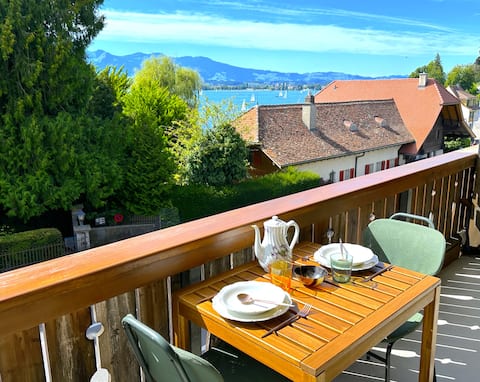 SwissHut Stunning Views Alps & Lake