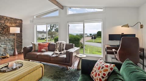Chic Mid-Century Modern Retreat: Steps from Beach