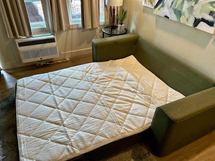 Sofa kitanda ya chapa ya Cushie ambayo ni nzuri na rahisi kutumia