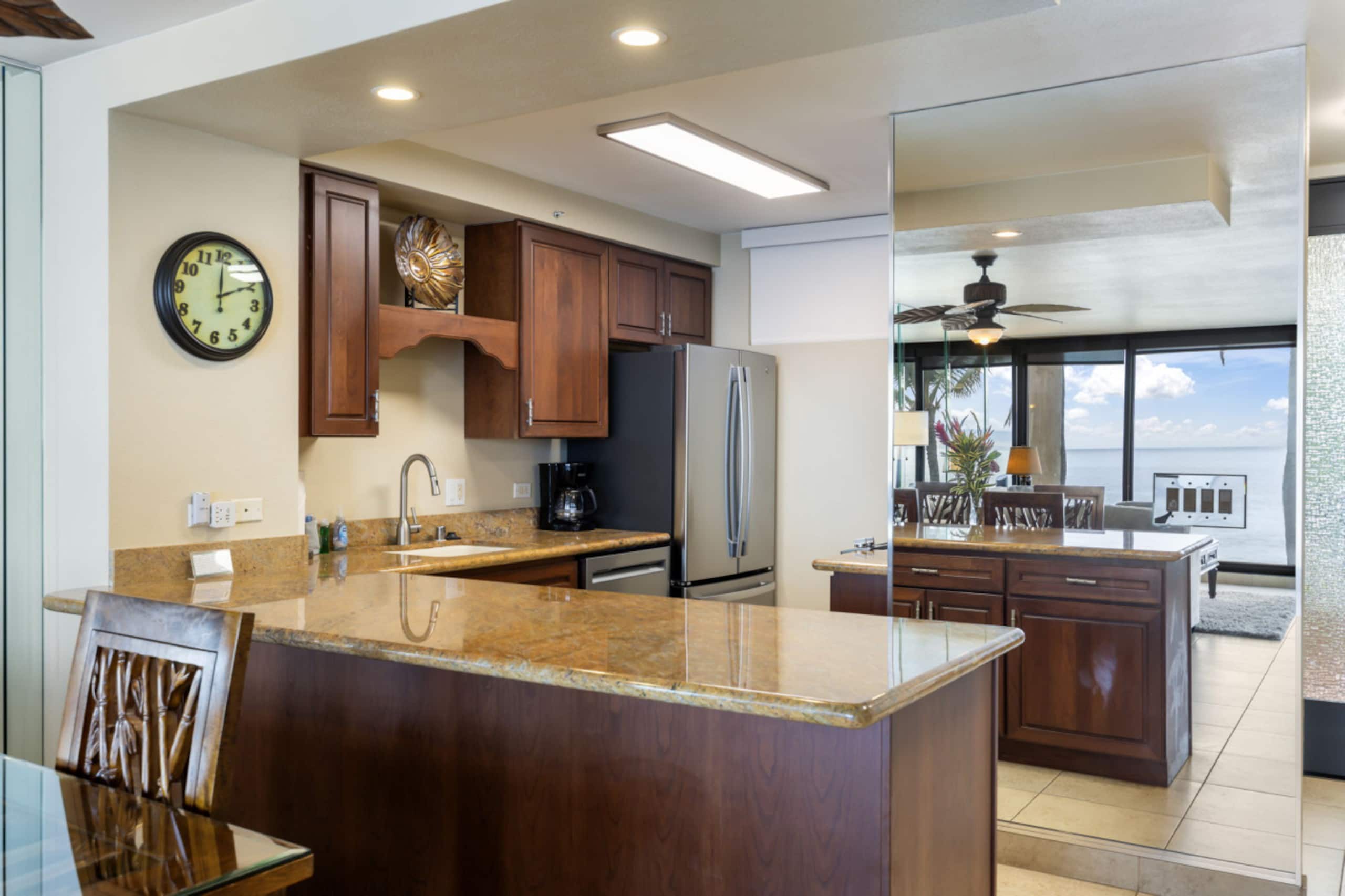 Condo in Lahaina · ★4.9 · 1 bedroom · 2 beds · 2 baths - Image 18