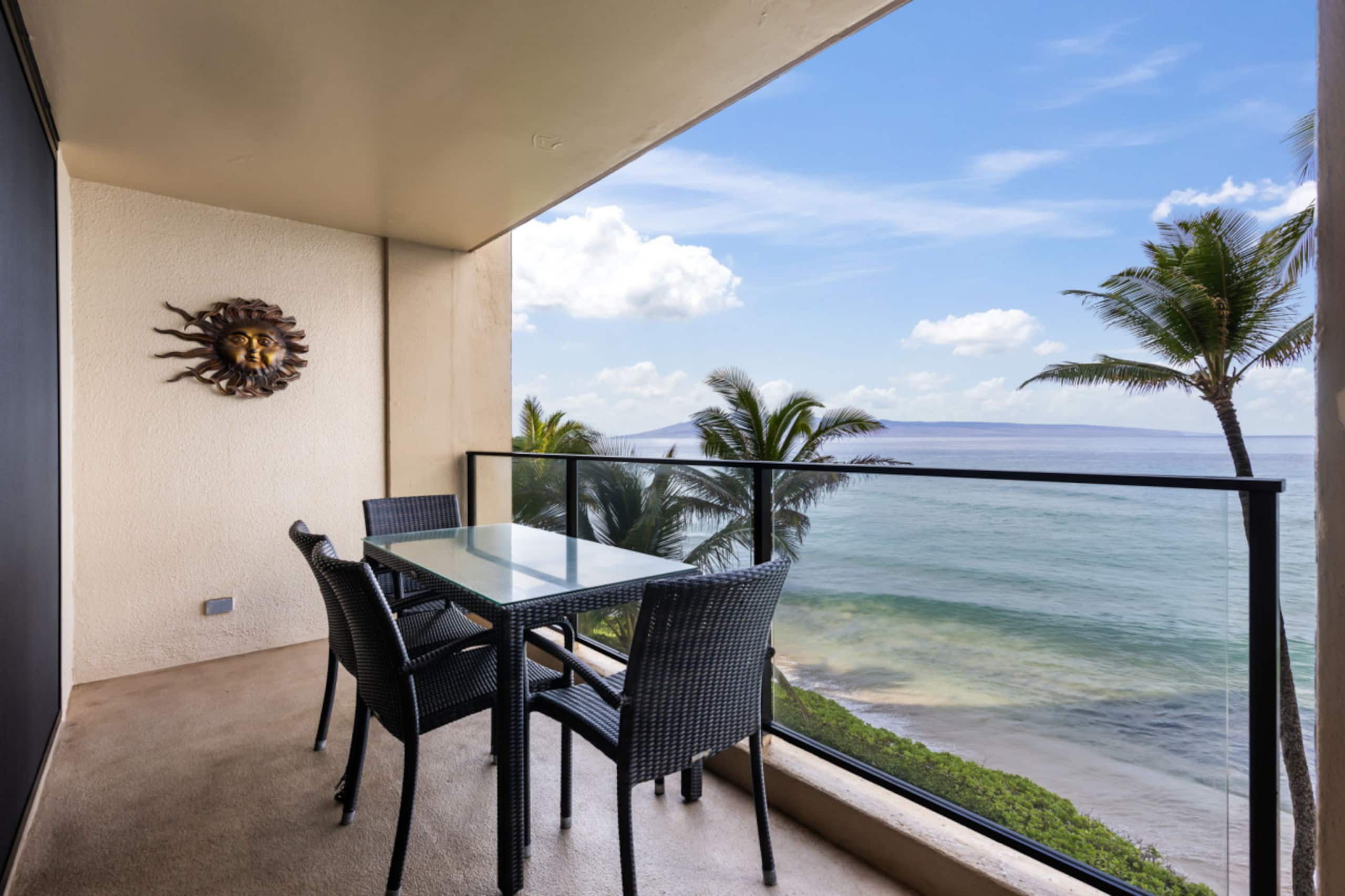 Condo in Lahaina · ★4.9 · 1 bedroom · 2 beds · 2 baths - Image 6