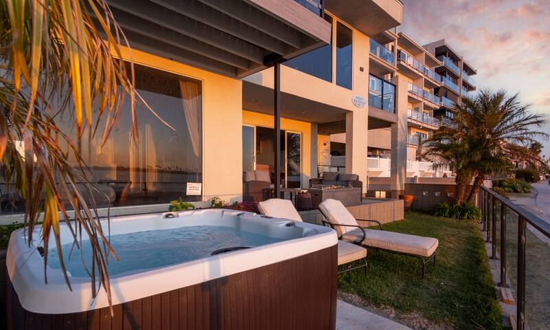 NEW Stunning Bayfront Home + Beach Access +Hot tub gallery image 4