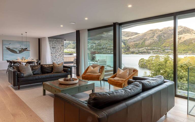 Willow Waters | Lakeside luxury living