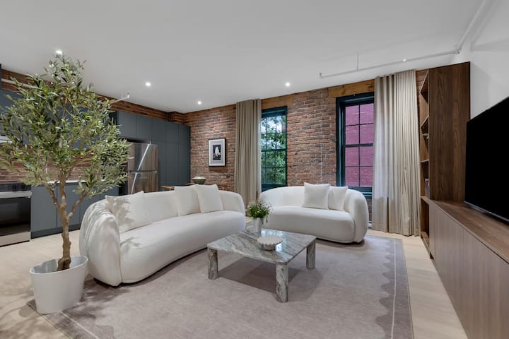 Mercer- 2 Bedrooms 2 Bathrooms+ Free parking