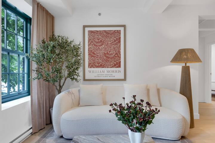 Mercer- 2 Bedrooms 2 Bathrooms+ Free parking gallery image 4