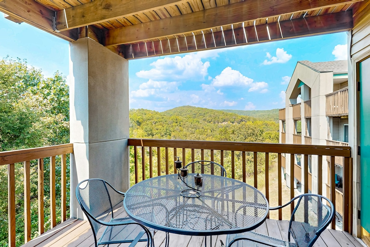 Photo inspiration: 2Br Condo With Balcony Shared Pool Hot Tub View Photo Inspiration