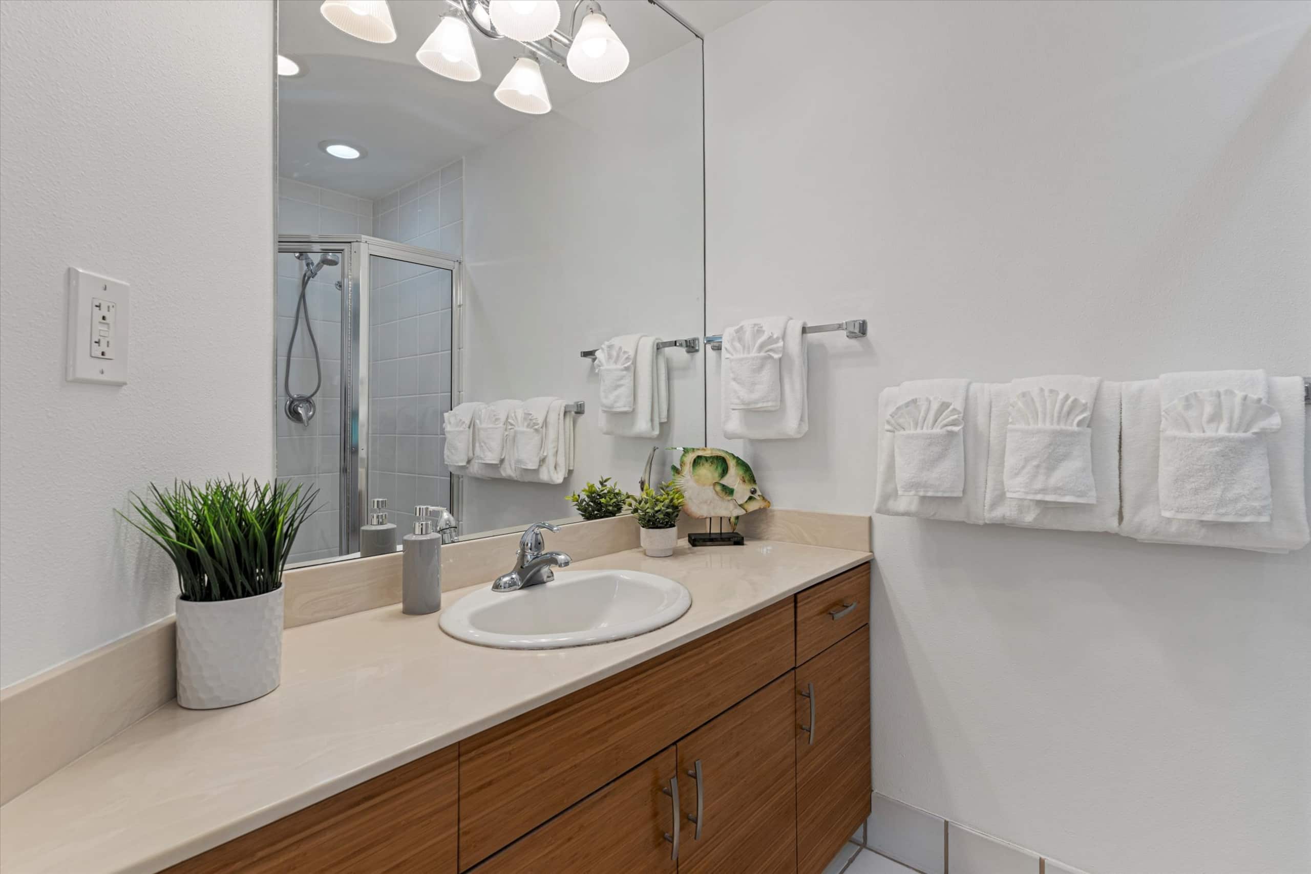 Condo in Kihei · ★4.82 · 1 bedroom · 2 beds · 2 shared baths - Image 31