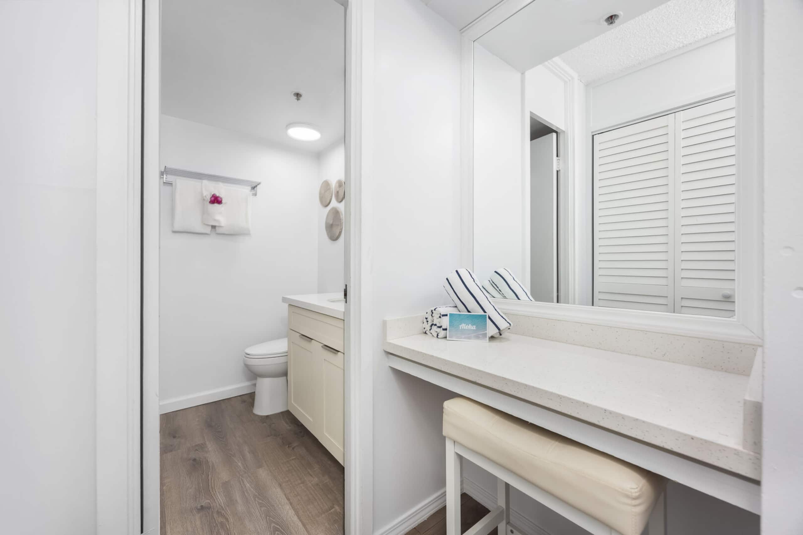 Condo in Honolulu · ★4.72 · 1 bedroom · 2 beds · 1 private bath - Image 24