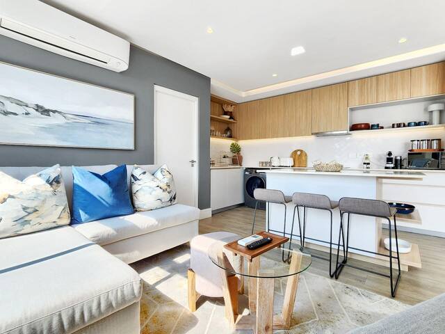 Incredible SeaPoint Oasis W Pool gallery image 5