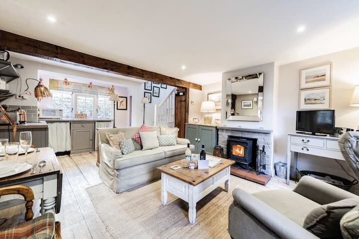 A Charming Holiday Cottage In Blakeney. - Holt