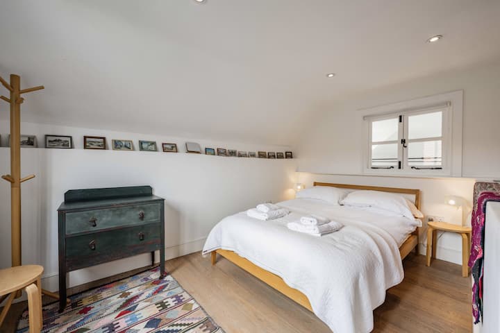 17-Johnnie's Barn-17