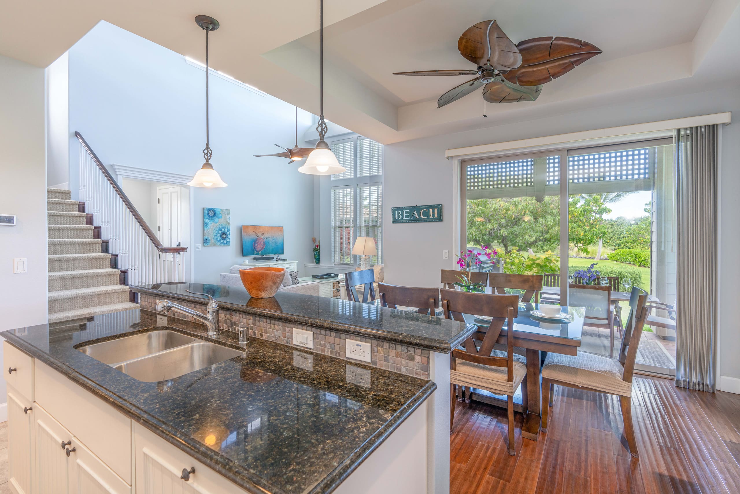 Condo in Waimea · ★4.67 · 2 bedrooms · 4 beds · 2 private baths - Image 1