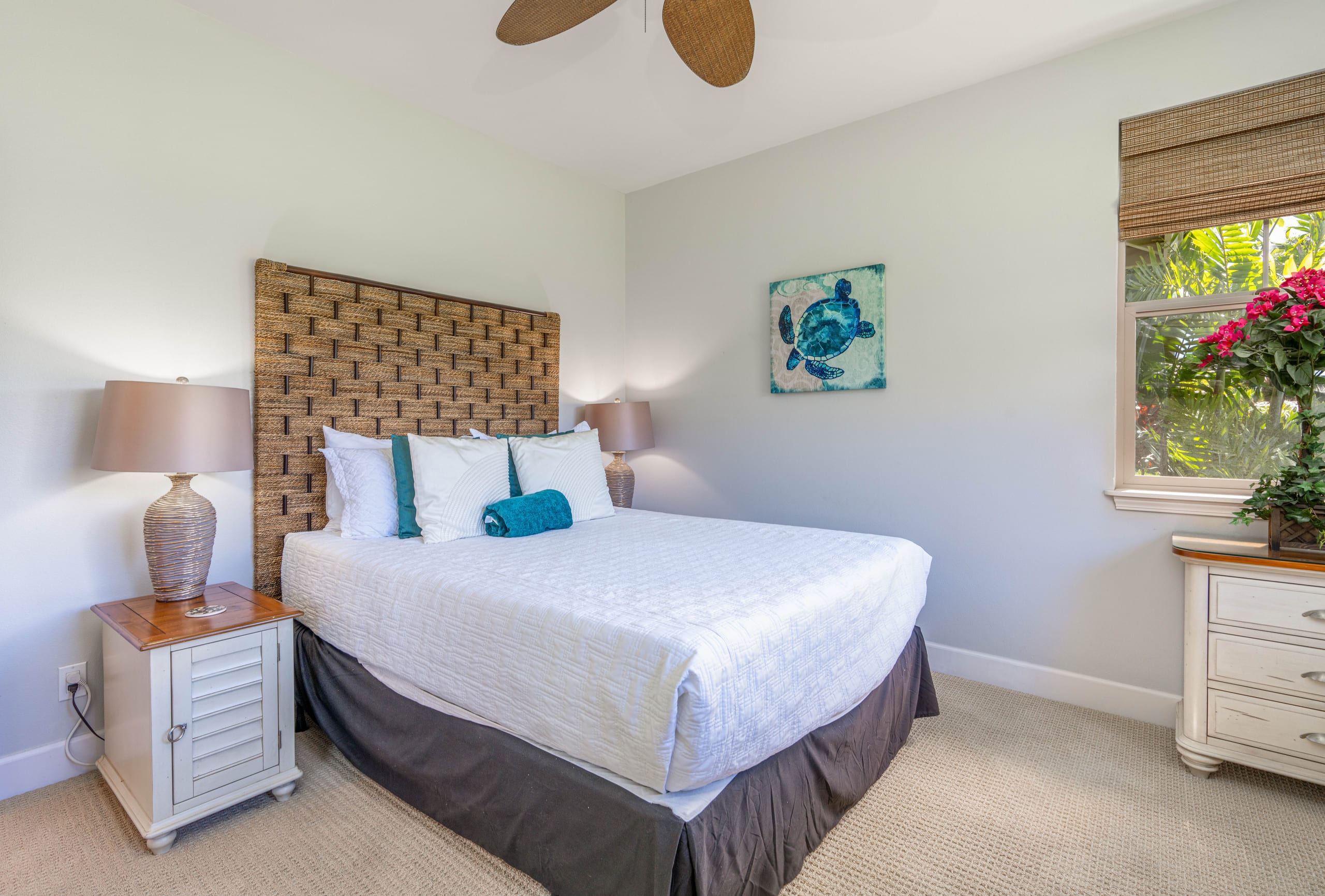 Condo in Waimea · ★4.67 · 2 bedrooms · 4 beds · 2 private baths - Image 9