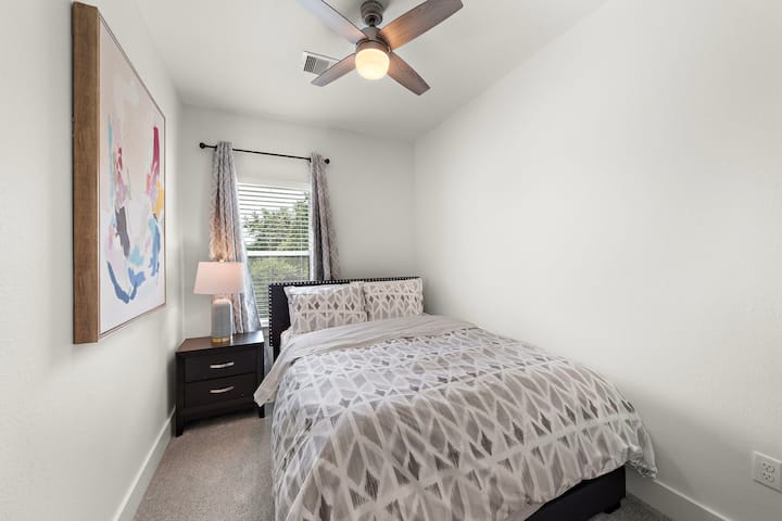 3 - та спалня с двойно легло.