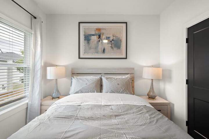 2 - ра спалня с двойно легло.