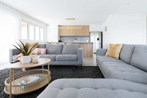 Spacious 4-Bed Coastal Retreat with Ocean Views