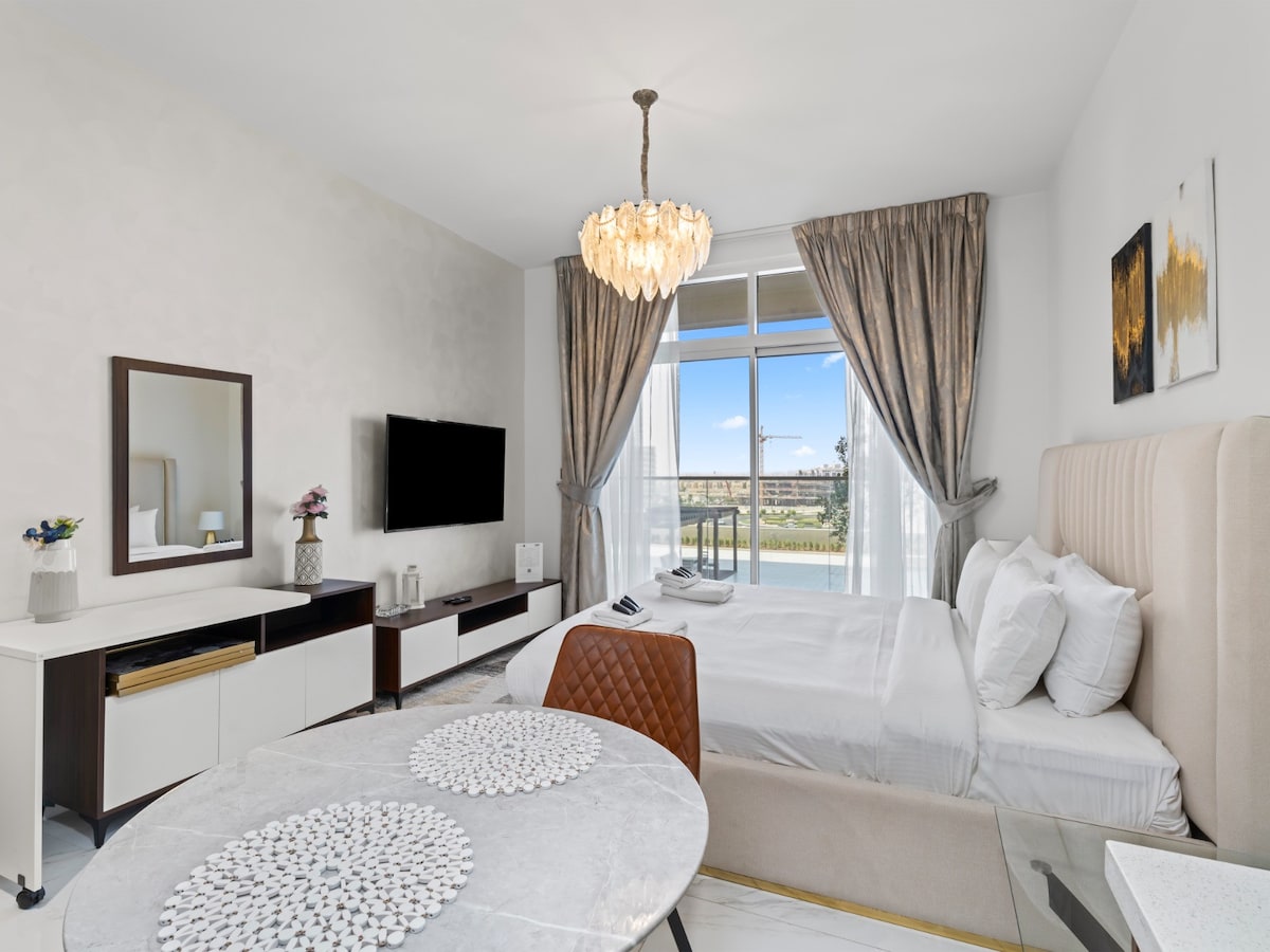 Top performing Airbnb: Luxurious Haven: Studio In Jewelz-Arjan in Al Barsha South Third