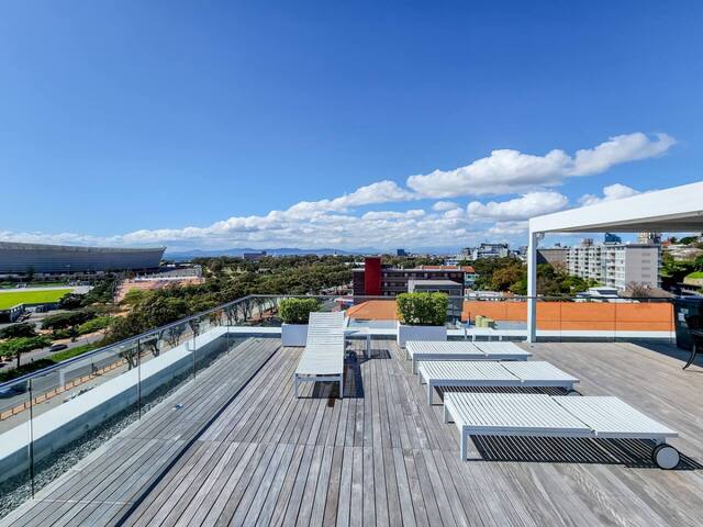 Modern Family Apartments W/ Rooftop Pool gallery image 5