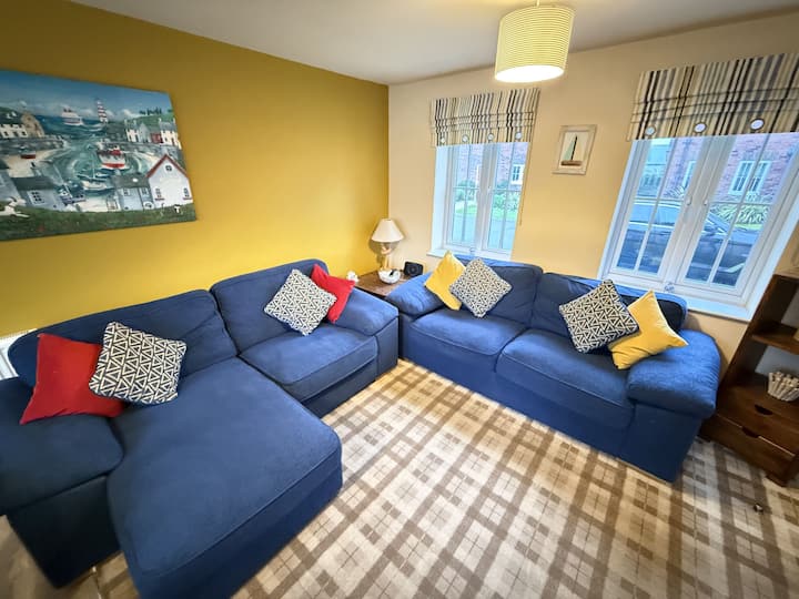 Our House (Ty Ni) - Pool And Beach Access - Filey